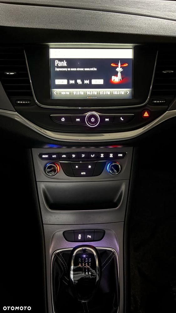 Opel Astra 1.4 T Enjoy S&S - 12