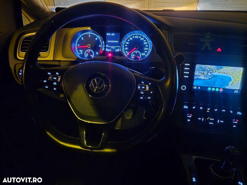 Volkswagen Golf Variant 1.6 TDI BlueMotion Technology Lounge - 17