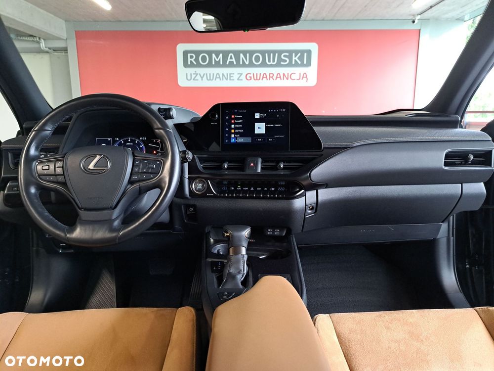 Lexus UX - 19