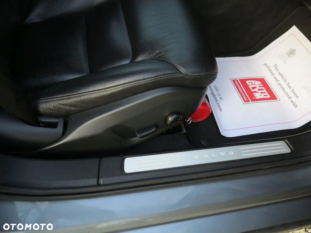 Volvo V60 D3 Momentum - 22