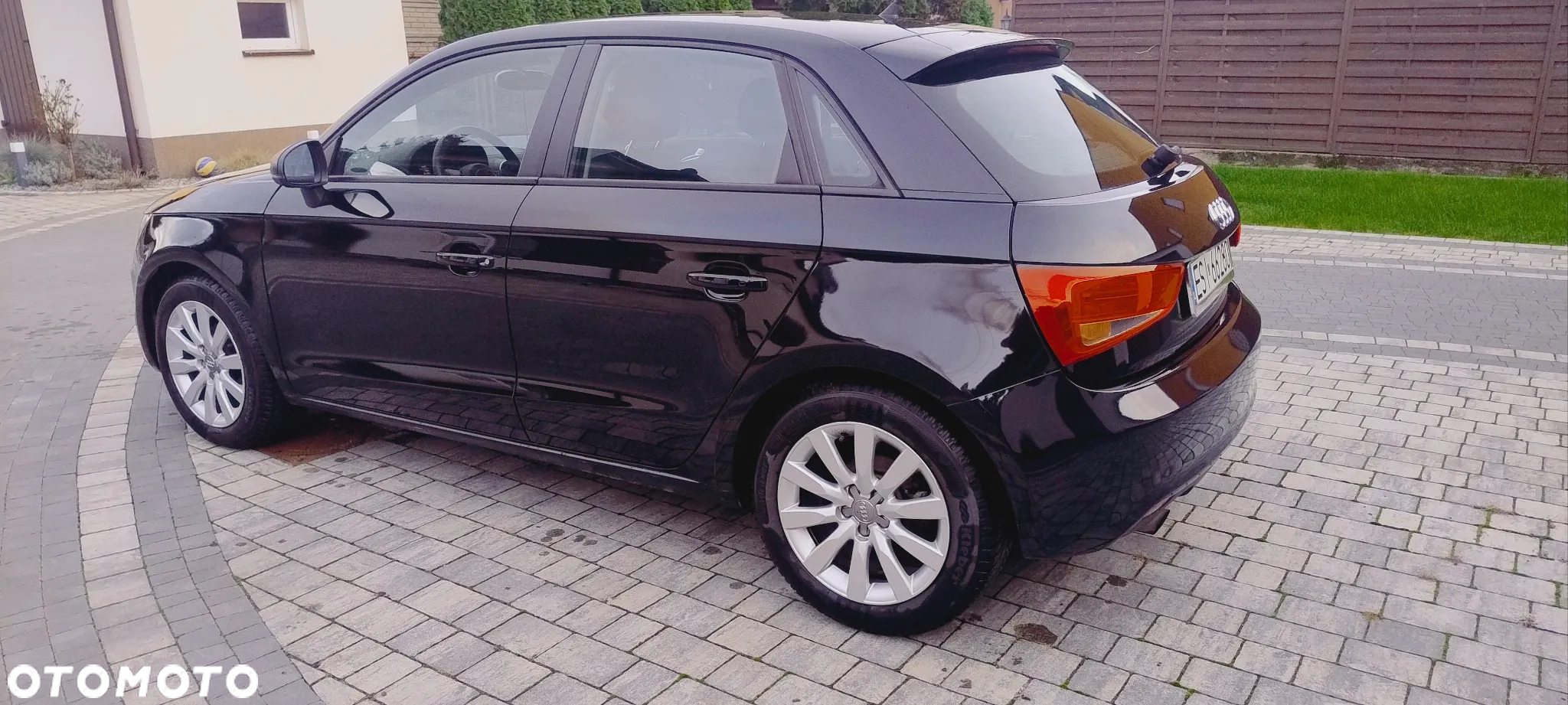 Audi A1 1.2 TFSI Sportback Attraction - 8