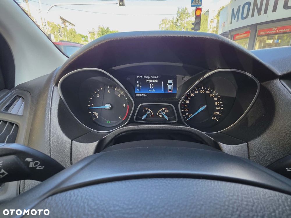Ford Focus - 8