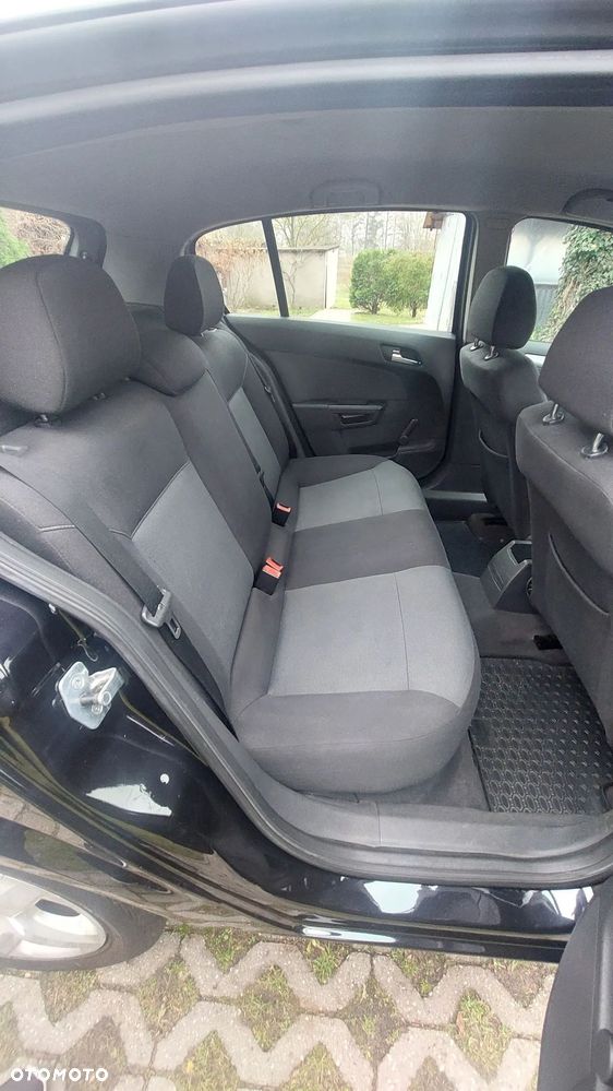 Opel Astra 1.6 Enjoy - 16