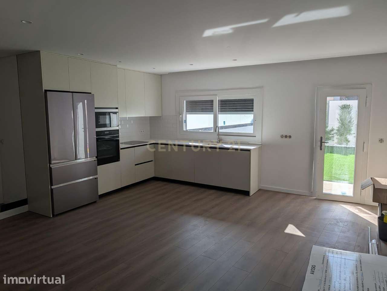 Moderna Moradia T3 com Vista para a Cidade em Odivelas - Grande imagem: 3/11