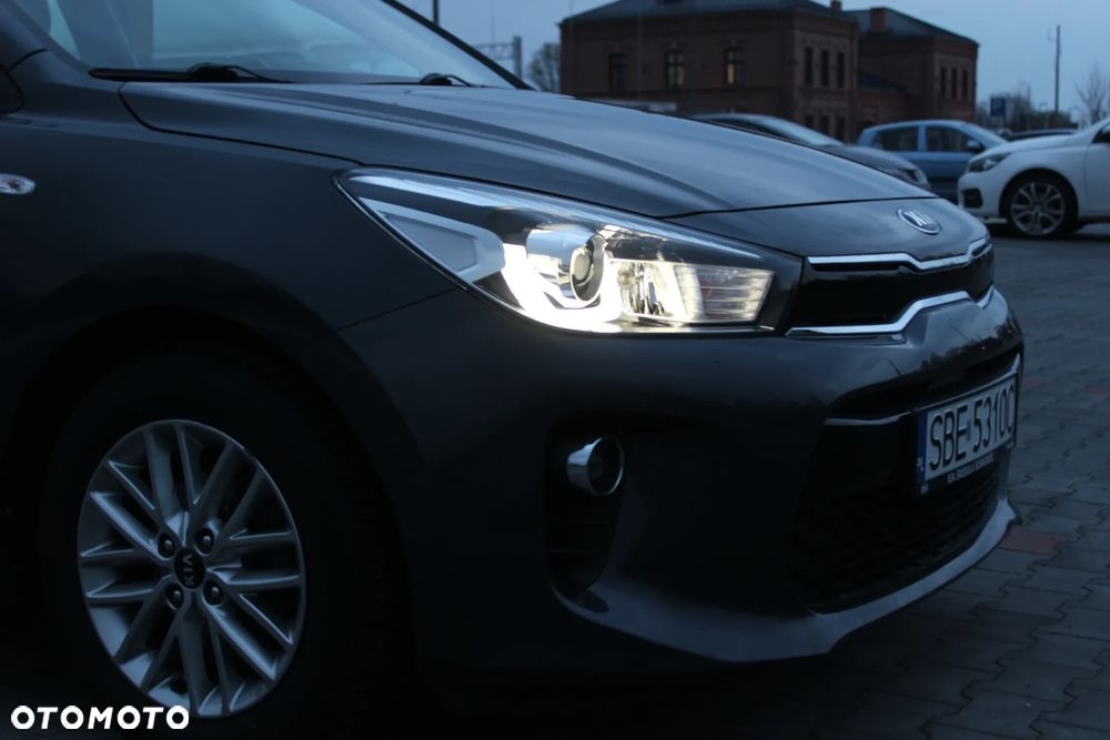 Kia Rio 1.2 L - 11