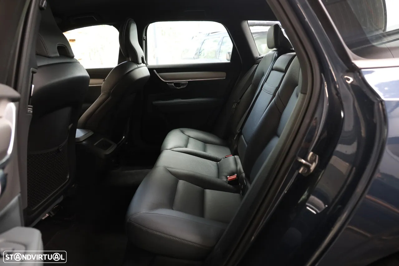 Volvo V90 2.0 B4 Momentum Plus Geartronic - 10