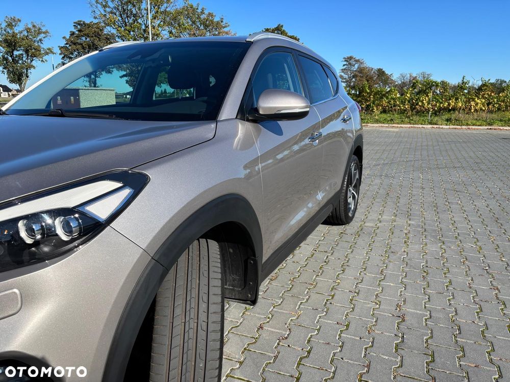 Hyundai Tucson 2.0 CRDI BlueDrive Style 2WD - 7