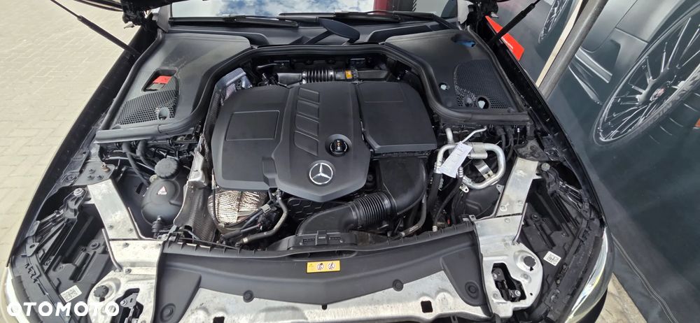 Mercedes-Benz Klasa E 220 d 9G-TRONIC - 36