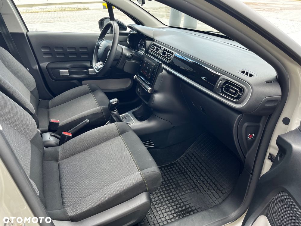 Citroën C3 1.2 PureTech Shine - 21