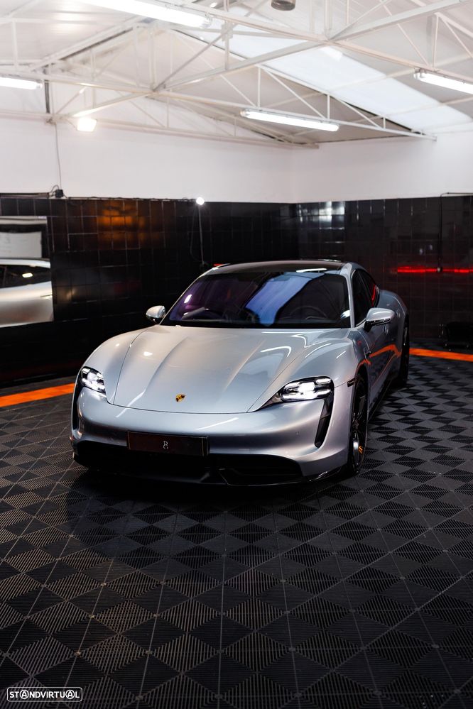Porsche Taycan Turbo - 1