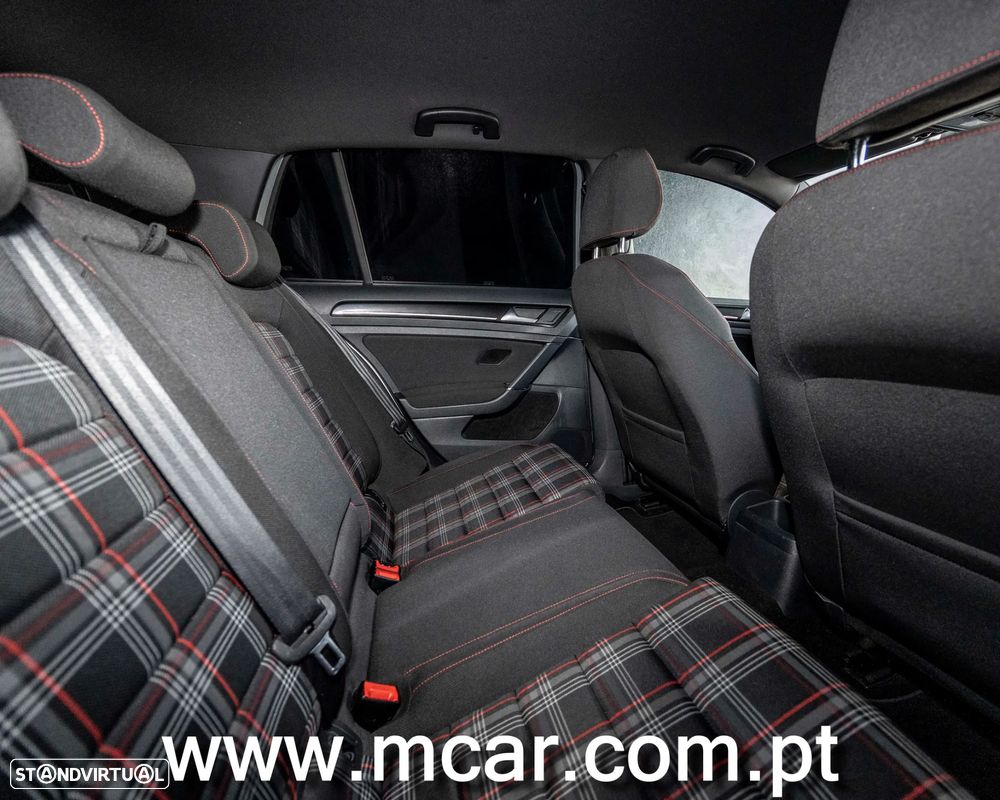 VW Golf GTI Performance BlueMotion - 9