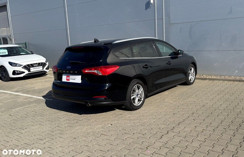 Ford Focus 1.0 EcoBoost Titanium - 9