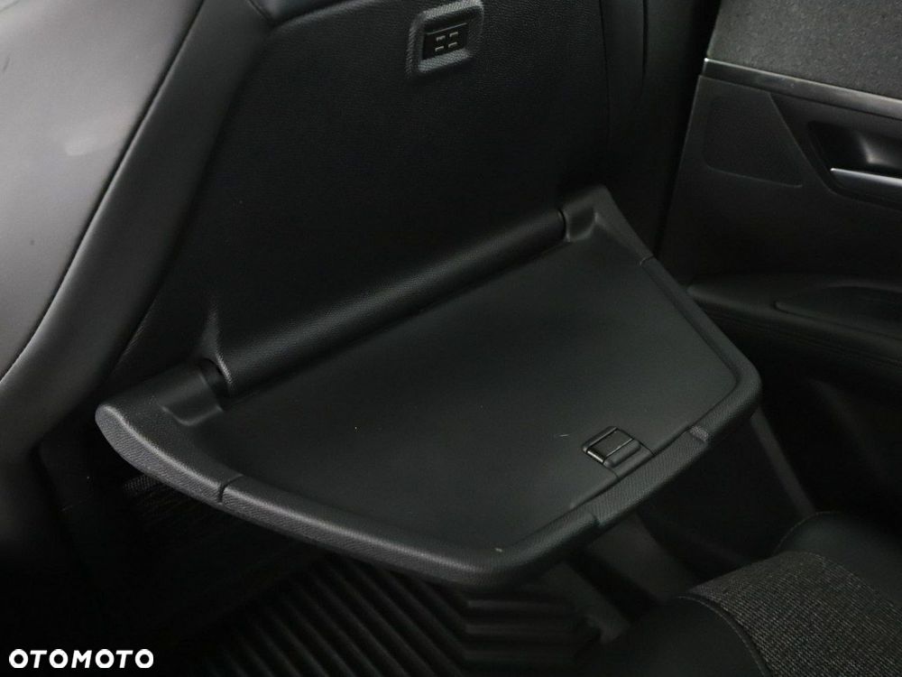 Peugeot 3008 1.6 BlueHDi Allure S&S EAT6 - 39