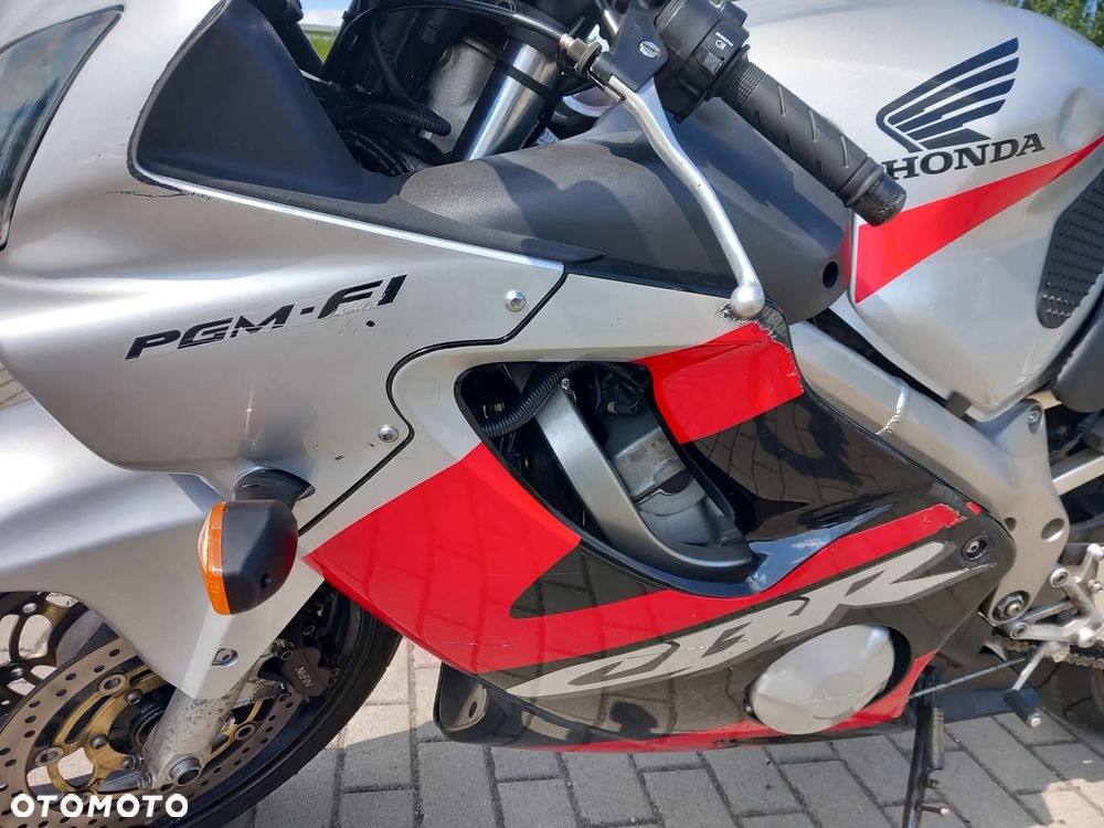 Honda CBR - 8