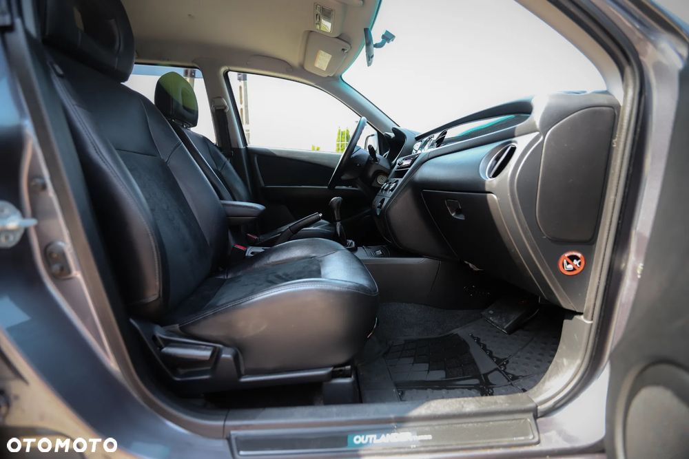 Mitsubishi Outlander 2.0 Turbo 4WD - 12