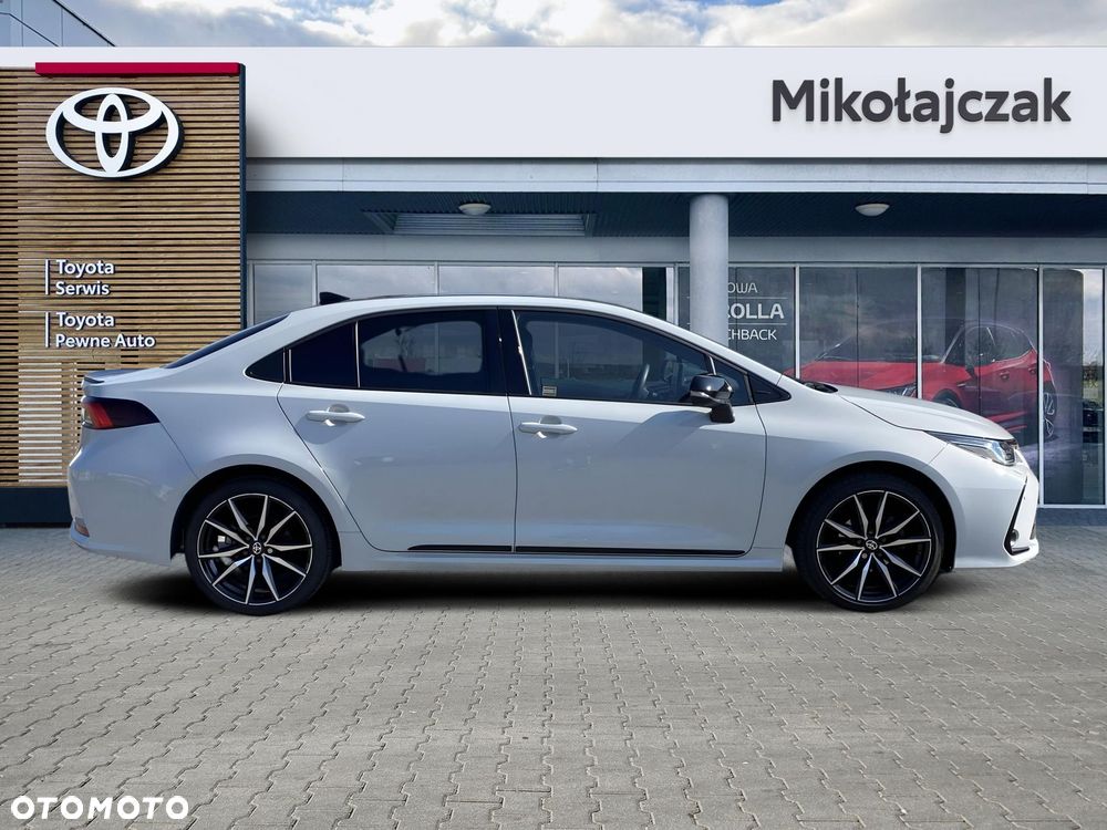 Toyota Corolla 1.8 Hybrid GR Sport Dynamic - 11