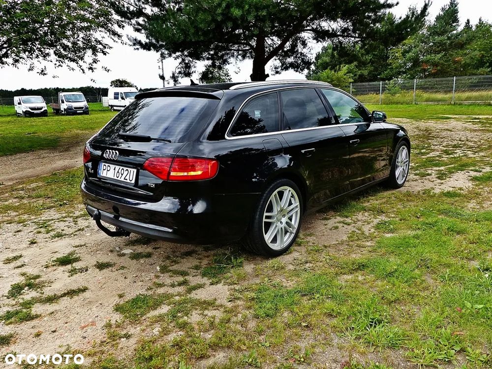 Audi A4 Avant 2.0 TDI DPF clean diesel multitronic S line Sportpaket - 8