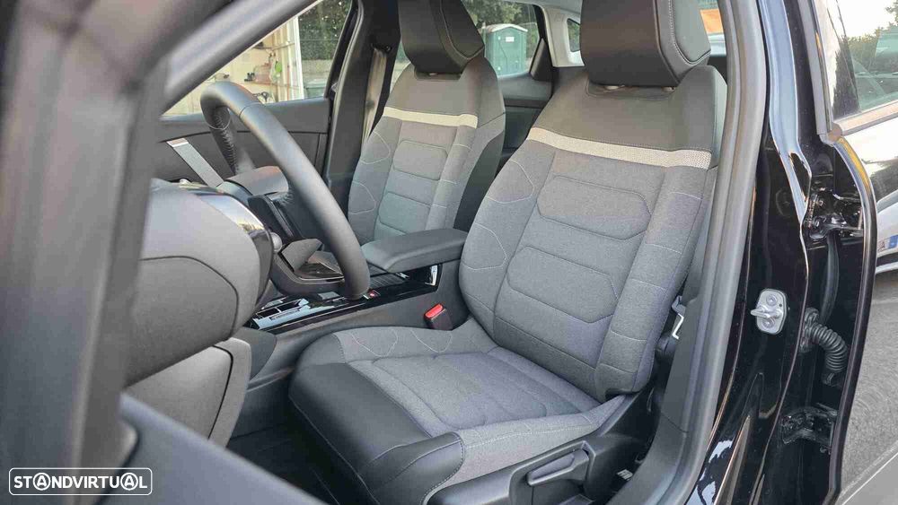 Citroën C4 X 1.2 PureTech Plus EAT8 - 12