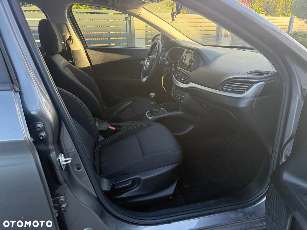 Fiat Tipo 1.4 T-Jet 16v Lounge - 11