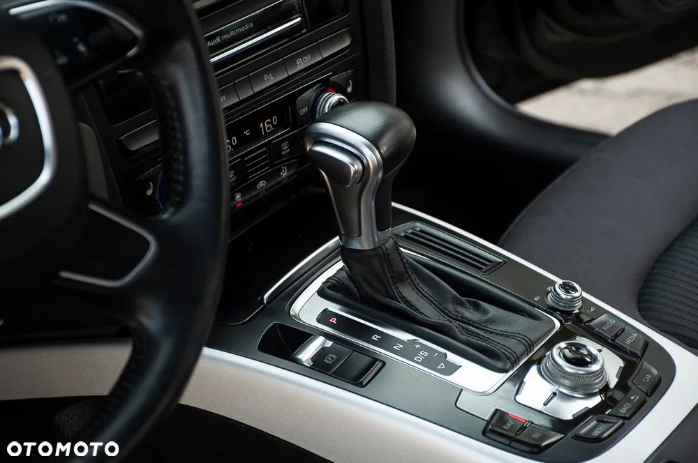Audi A4 Avant 2.0 TDI DPF clean diesel multitronic Ambiente - 34