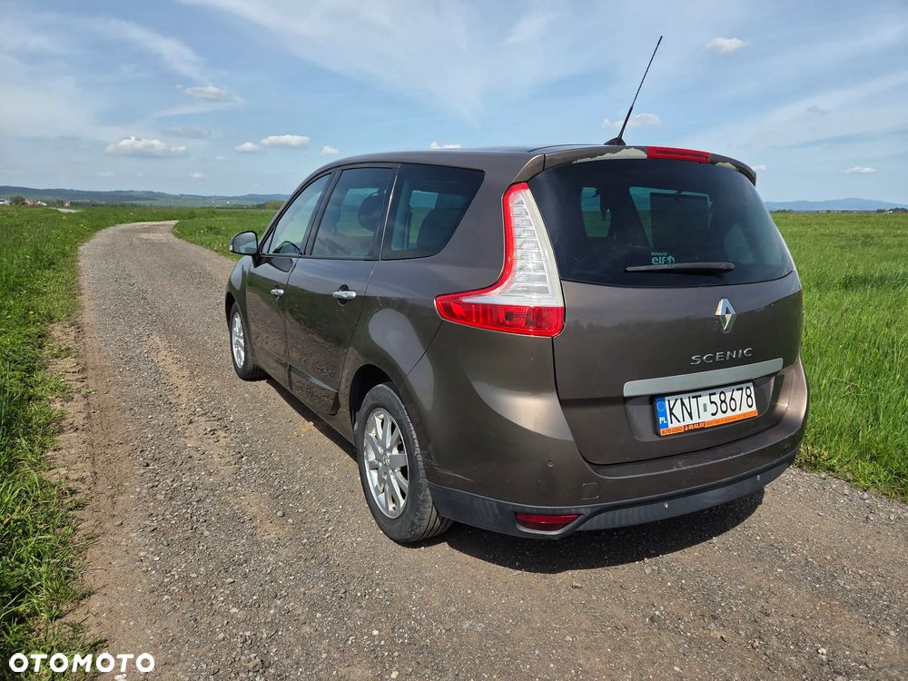 Renault Scenic 1.9 dCi Emotion - 16