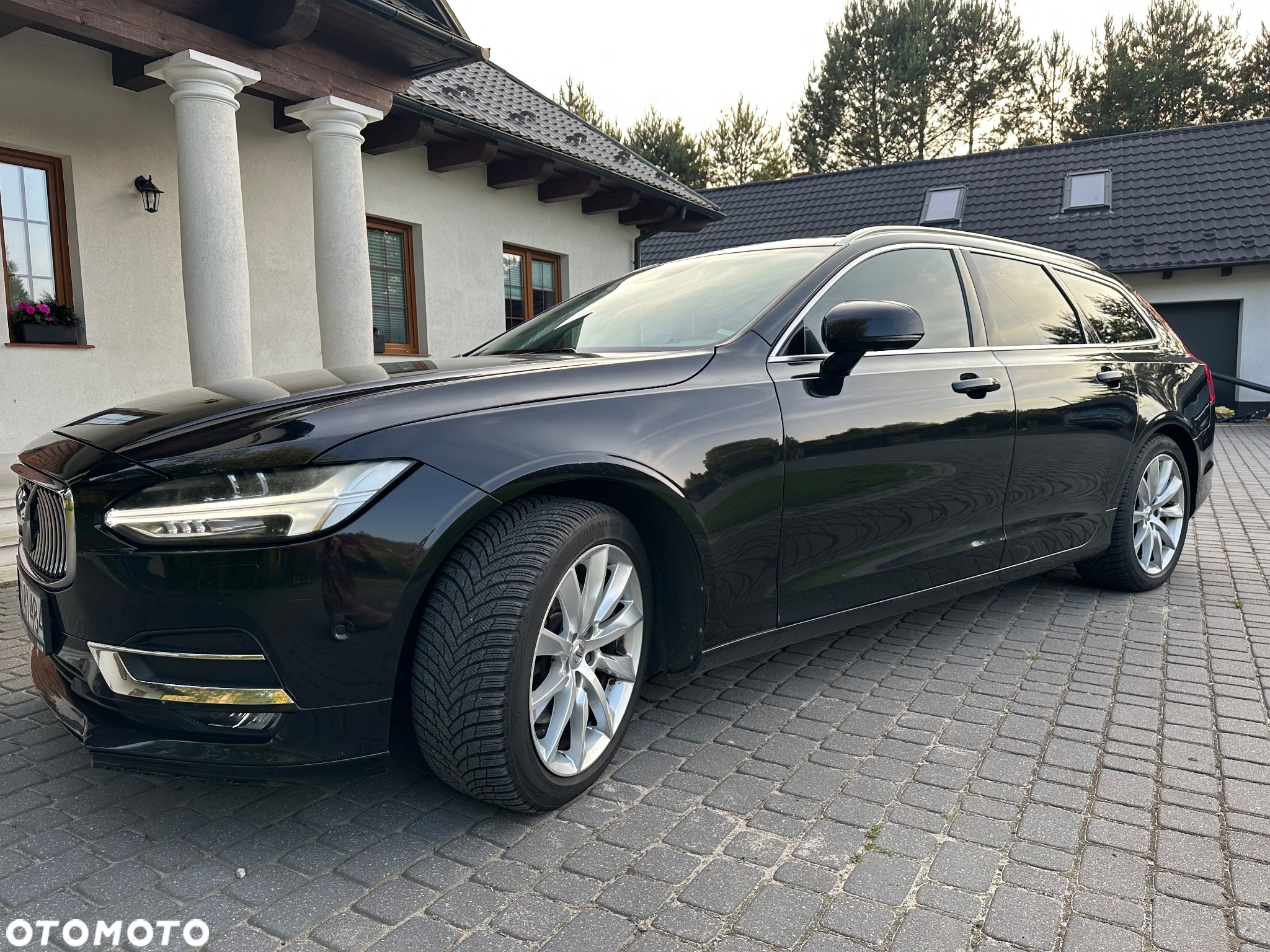 Volvo V90 D4 Geartronic Momentum Pro - 2