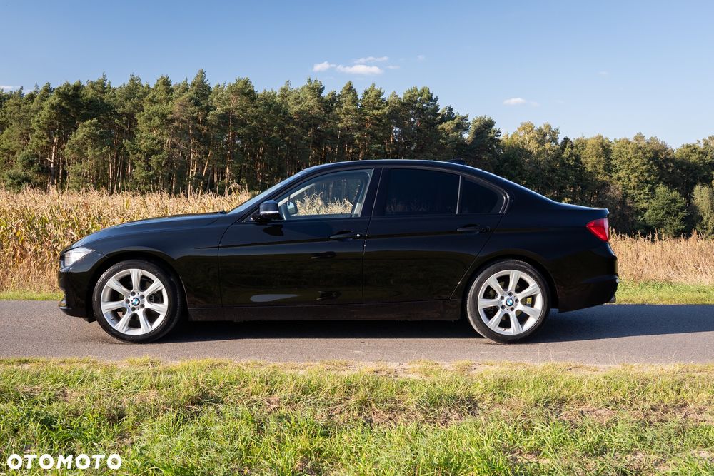BMW Seria 3 320i - 3