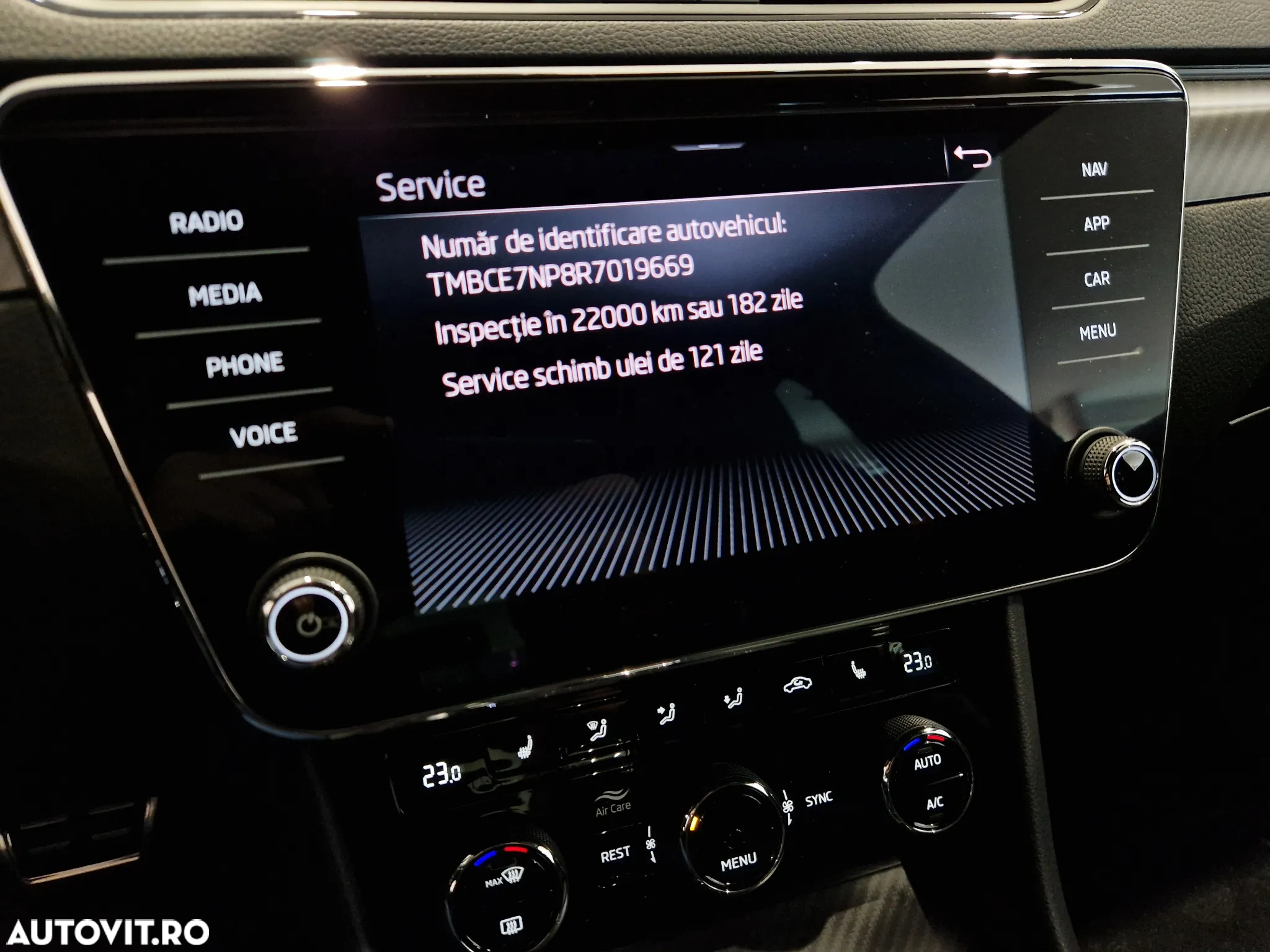 Skoda Superb 2.0 TSI 4X4 DSG Sportline - 29