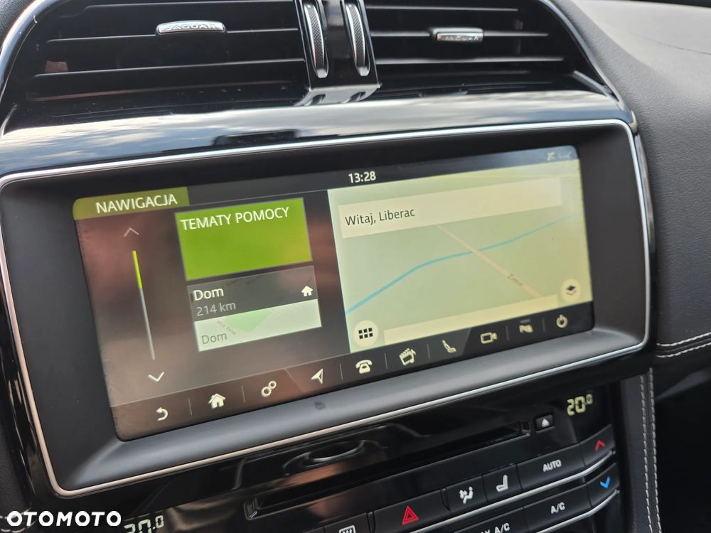 Jaguar F-Pace 2.0 i4D AWD R-Sport - 27