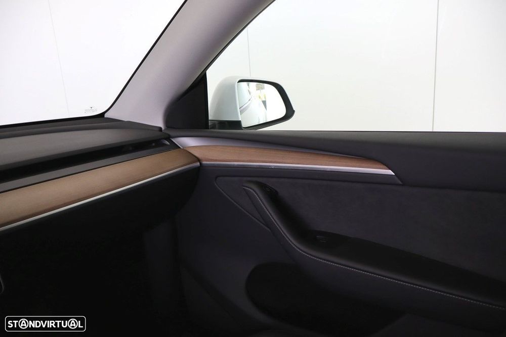 Tesla Model Y Long Range Tração Integral - 36