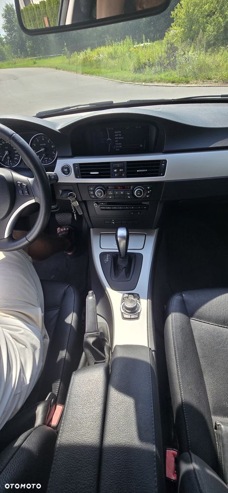 BMW Seria 3 325i - 2