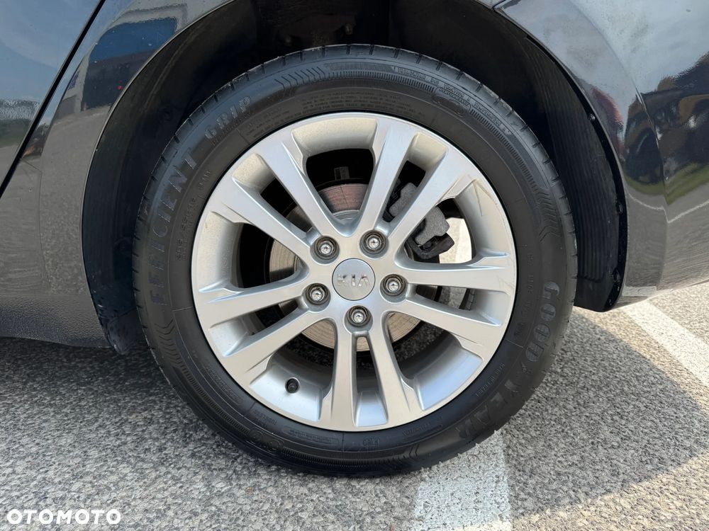 Kia Ceed 1.6 GDI Dream-Team Edition - 30