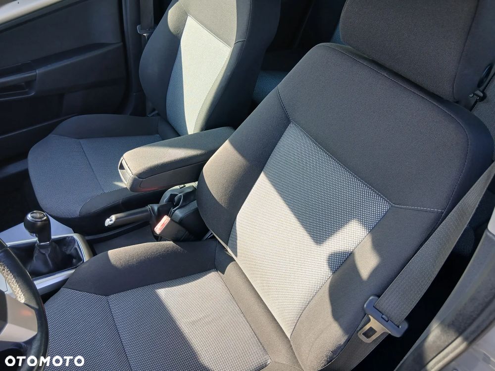 Opel Astra 1.6 Style - 8