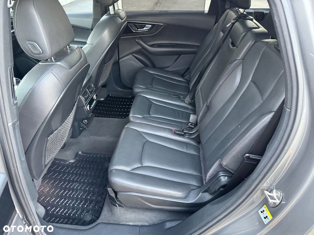Audi Q7 - 13