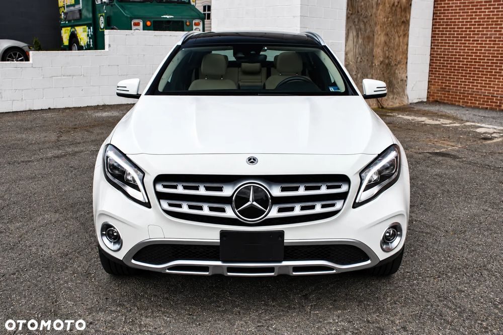 Mercedes-Benz GLA 250 4Matic 7G-DCT AMG Line - 2