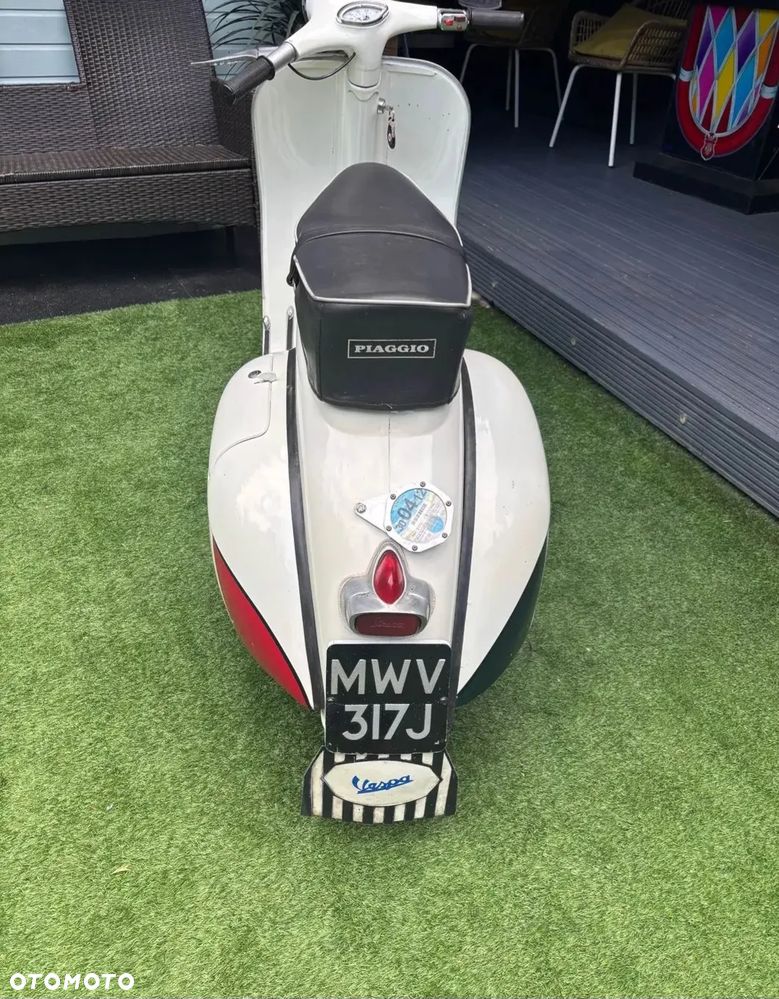 Piaggio Vespa - 2