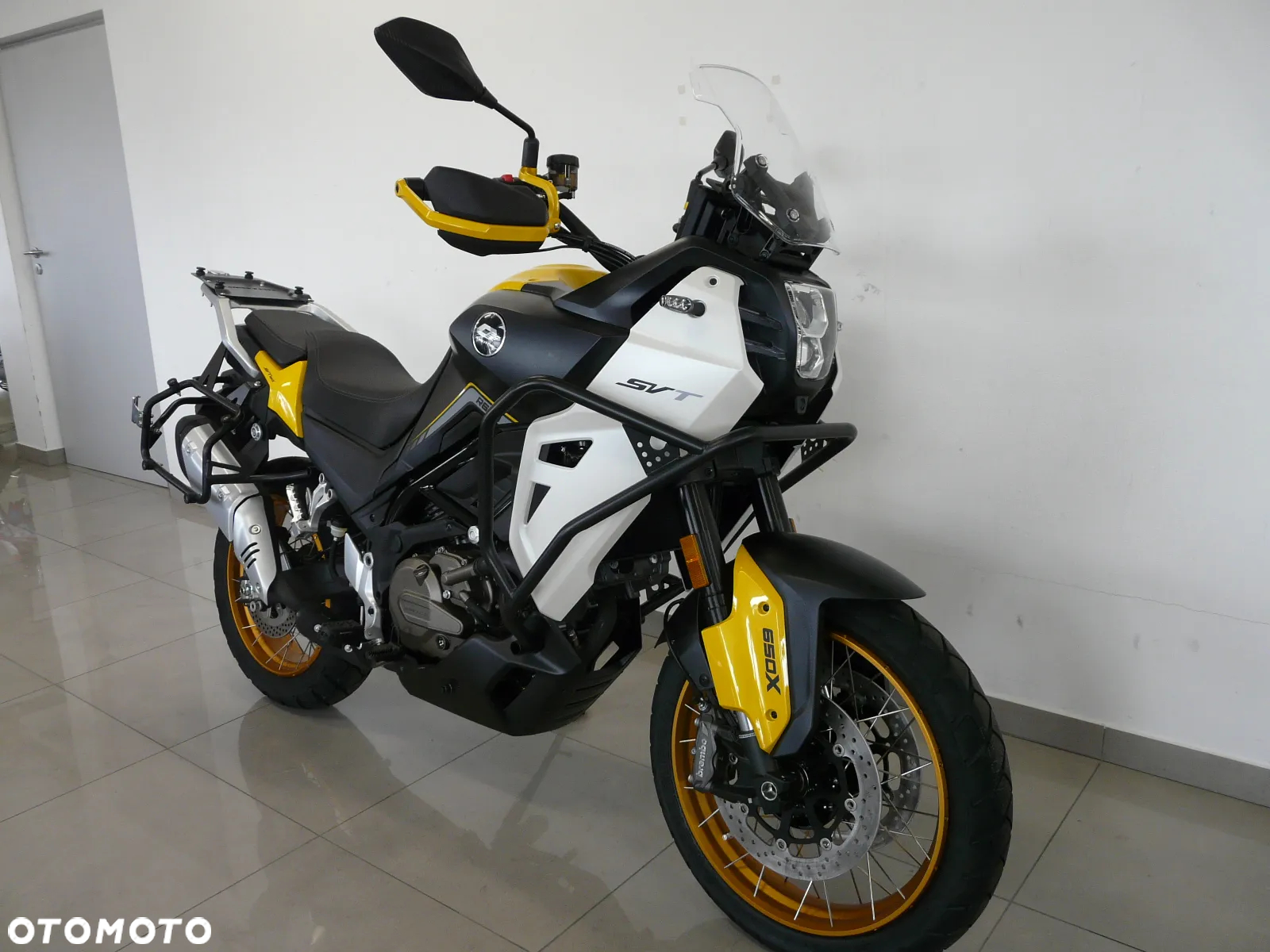 QJMOTOR SVT 650X - 4