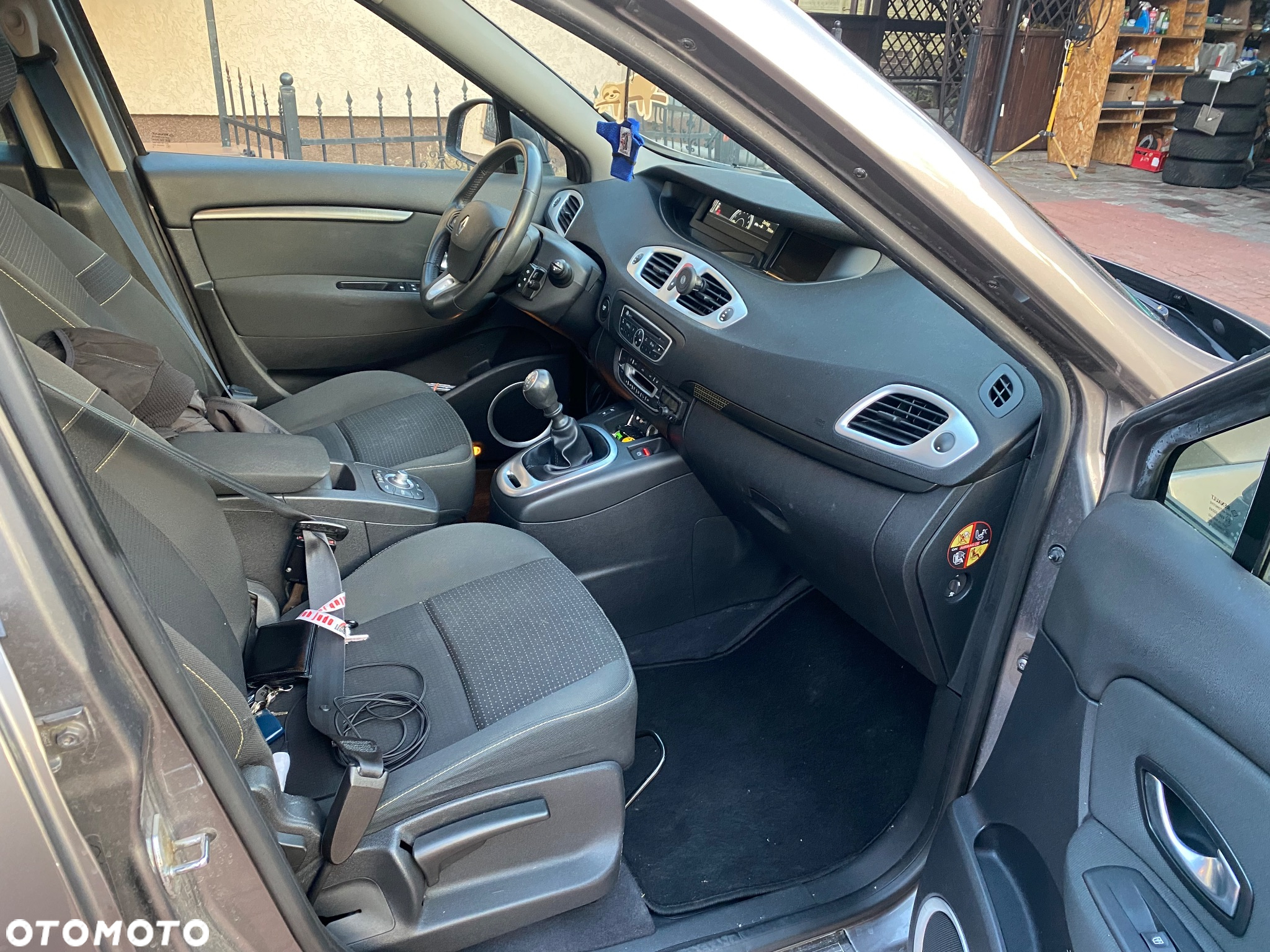 Renault Scenic 1.4 16V TCE Expression - 12