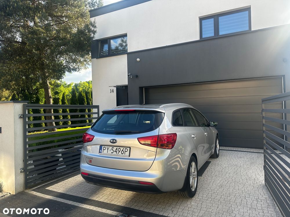 Kia Ceed 1.4 L - 10