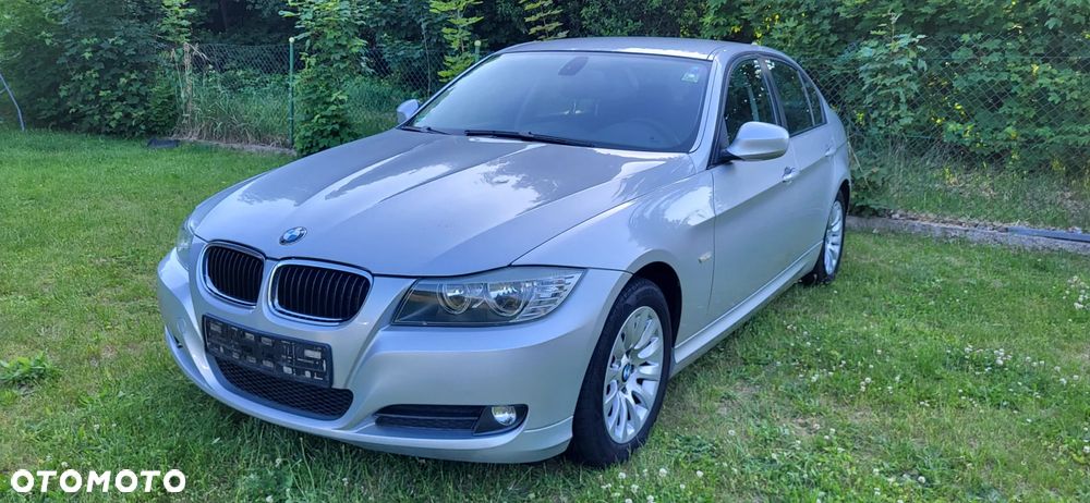 BMW Seria 3 318i - 1