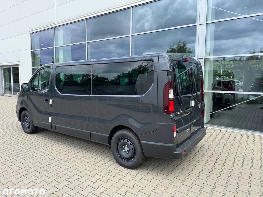 Renault Trafic Combi - 11