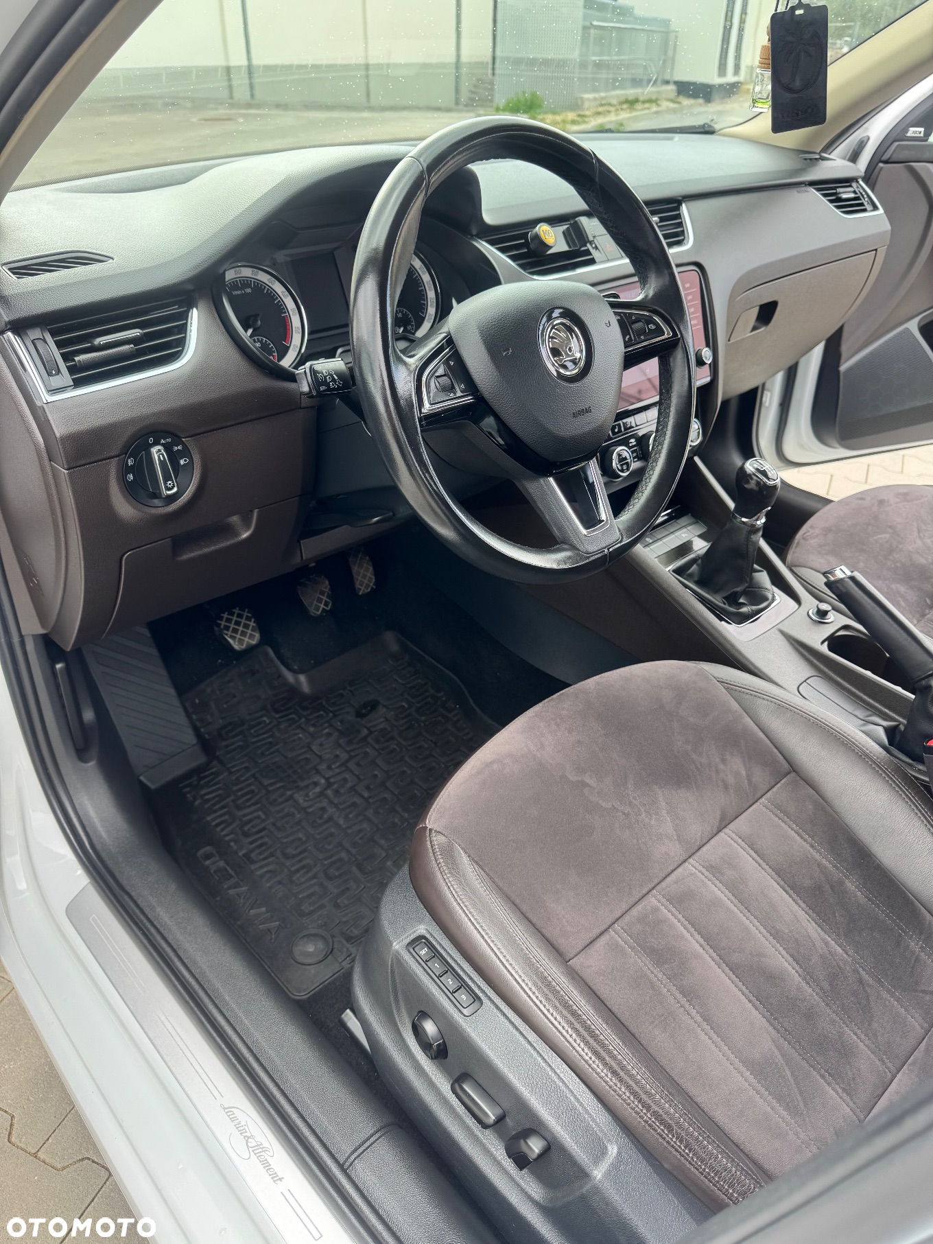 Skoda Octavia 2.0 TDI L&K - 9