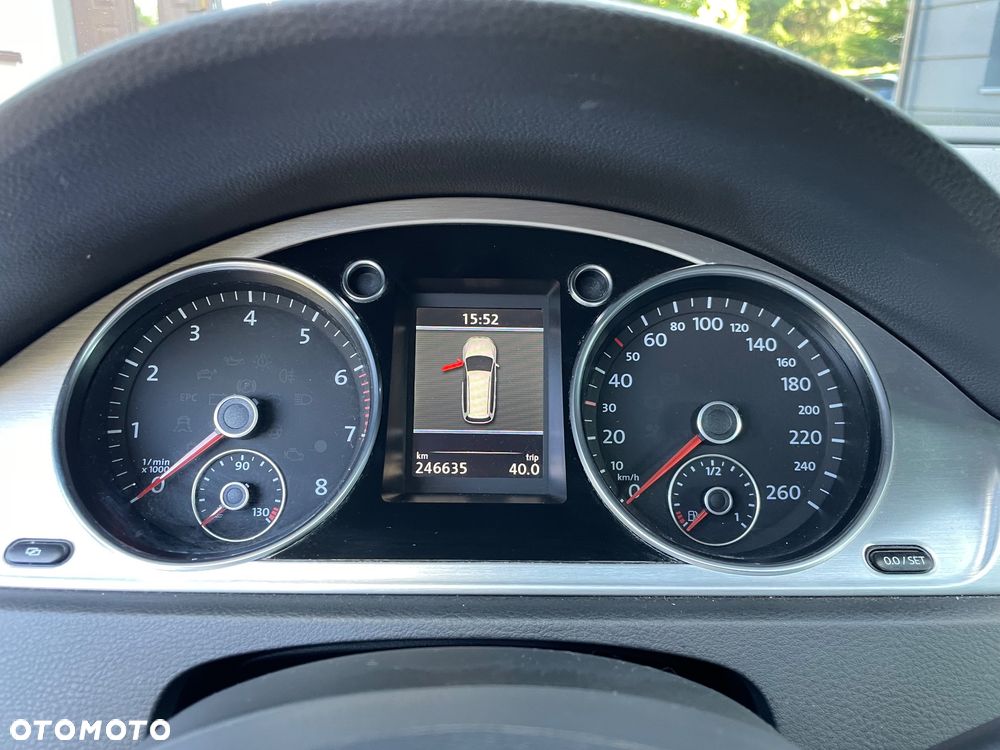Volkswagen Passat - 19