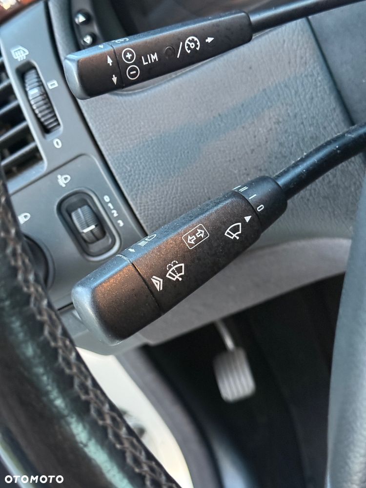 Mercedes-Benz Klasa E 320 T Avantgarde - 25