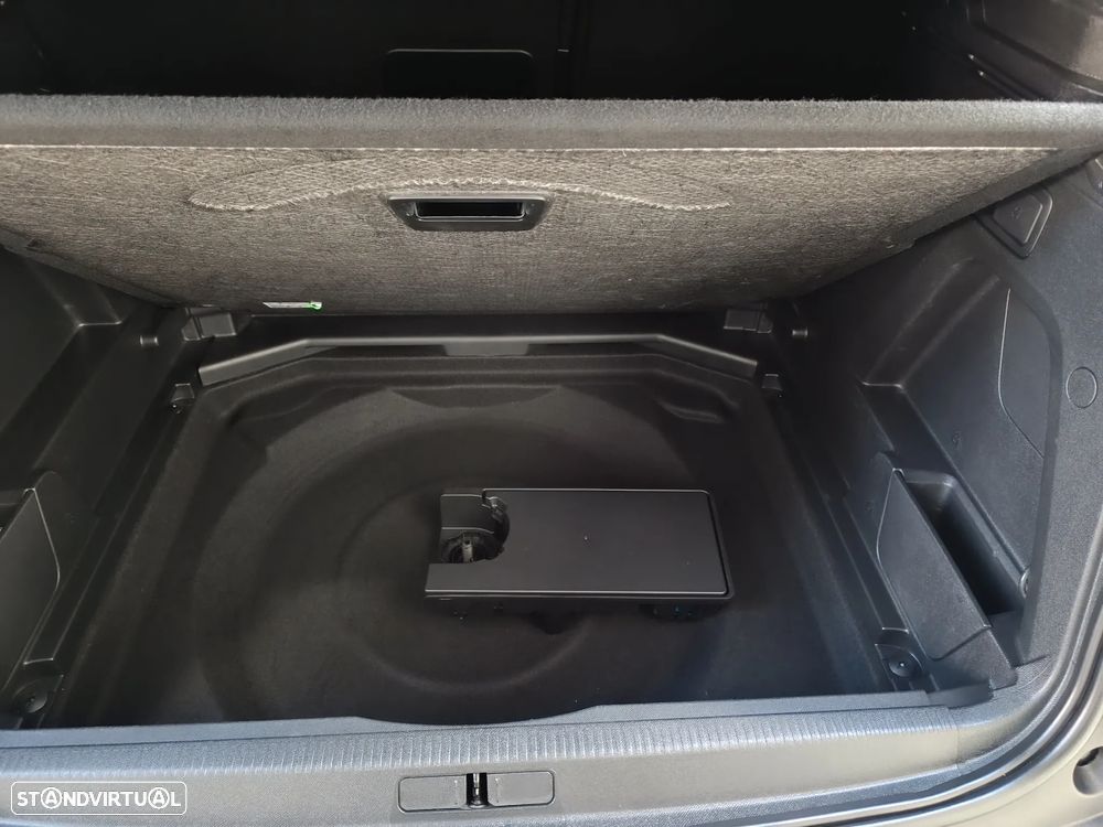 Peugeot 3008 1.2 PureTech GT EAT8 - 36