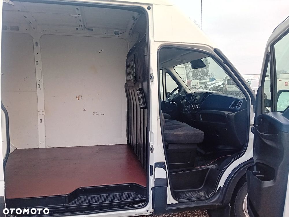 Iveco Daily Bliźniak - 16