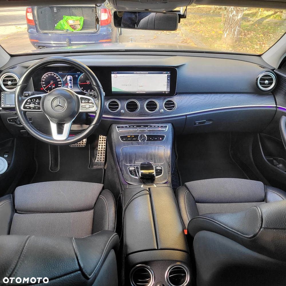 Mercedes-Benz Klasa E 220 d 4-Matic Business Edition 9G-TRONIC - 11