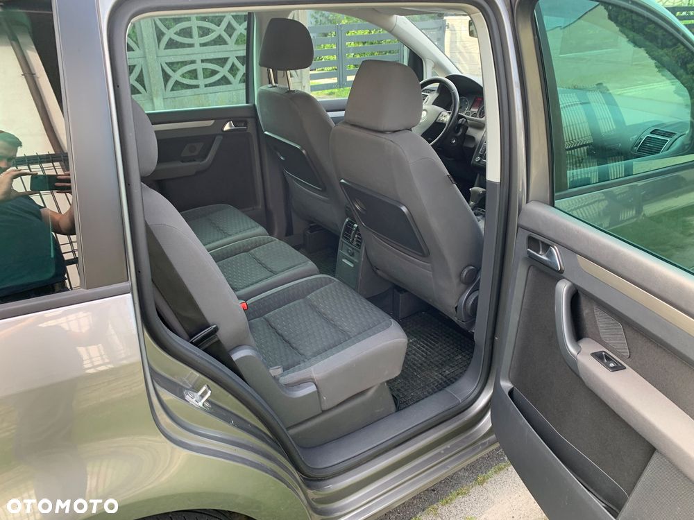 Volkswagen Touran 1.9 TDI DSG Trendline - 22