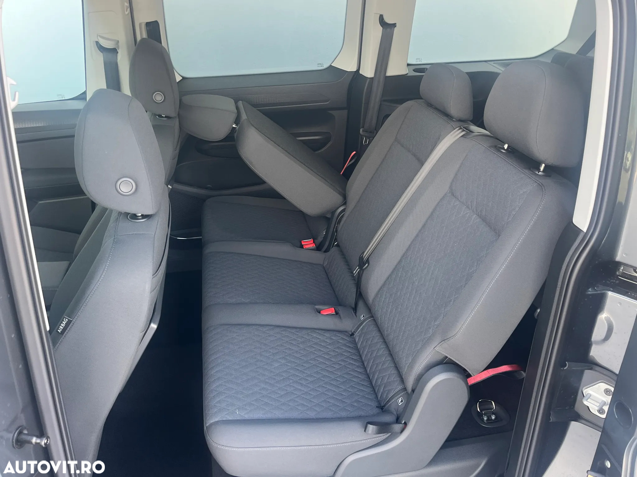 Volkswagen Caddy Maxi 2.0 TDI 90 kW DSG Life - 13