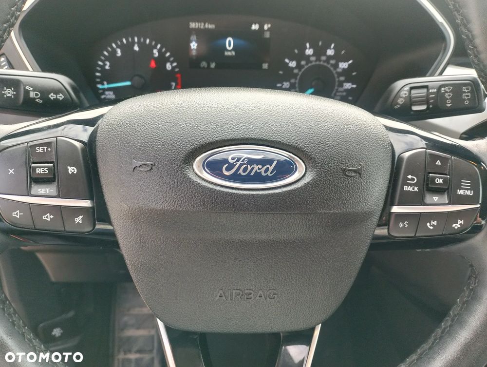 Ford Kuga - 11